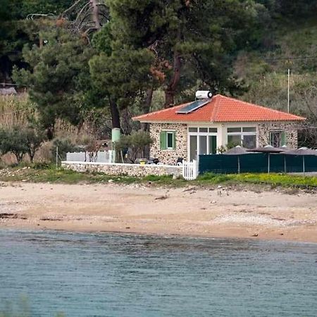 House Kokkalas On The Beach Pyrgadikia Luaran gambar