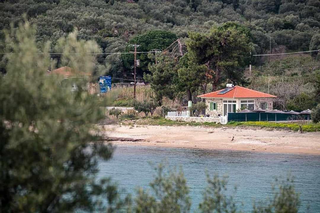 House Kokkalas On The Beach Pyrgadikia Luaran gambar