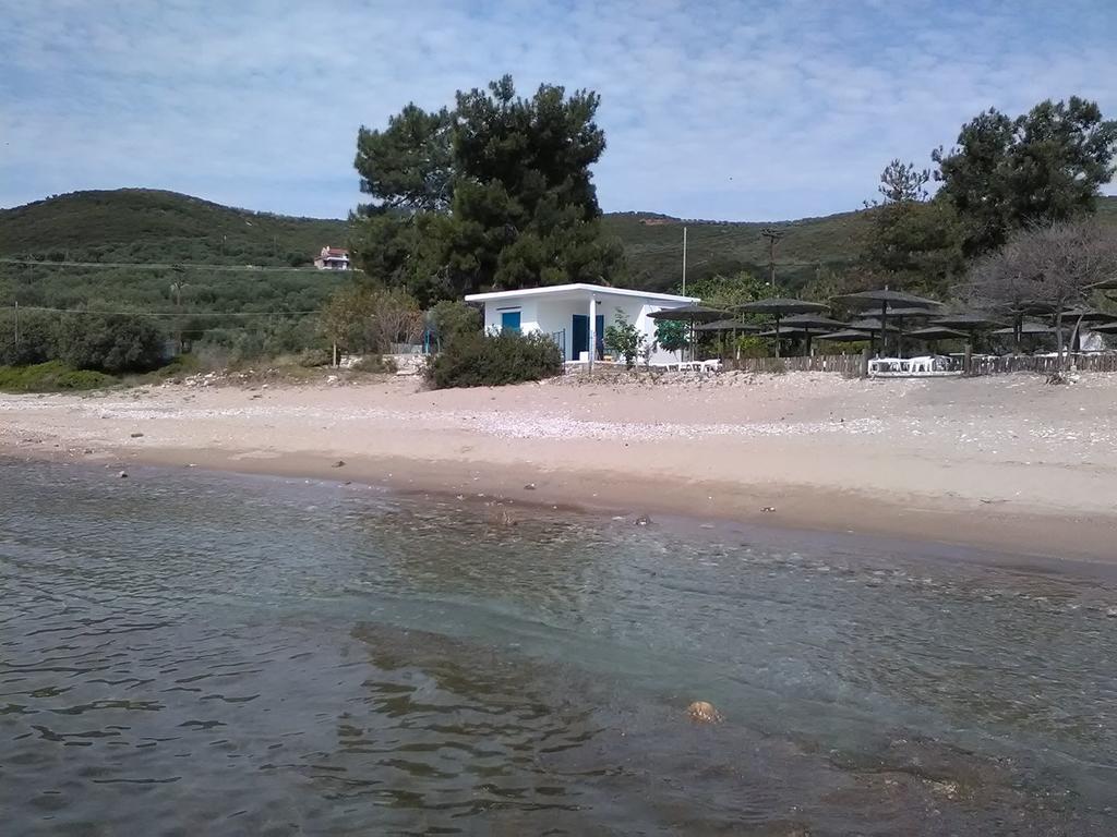 House Kokkalas On The Beach Pyrgadikia Luaran gambar